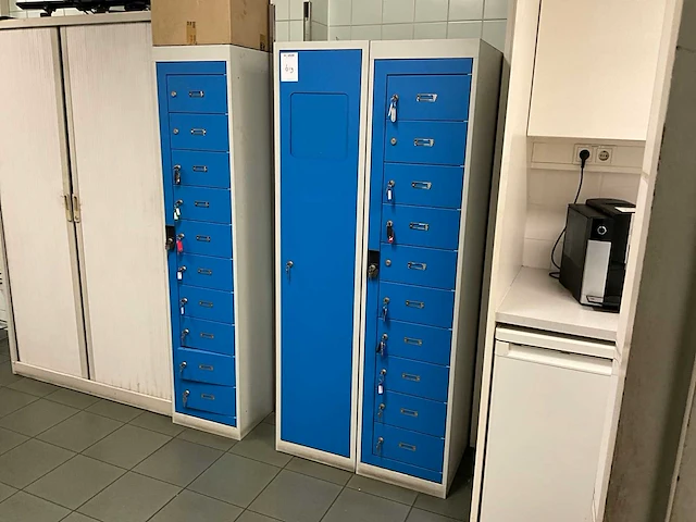 Lockerkast (3x) - afbeelding 1 van  9