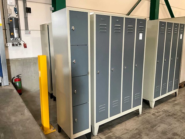 Lockerkast (4x) - afbeelding 1 van  1