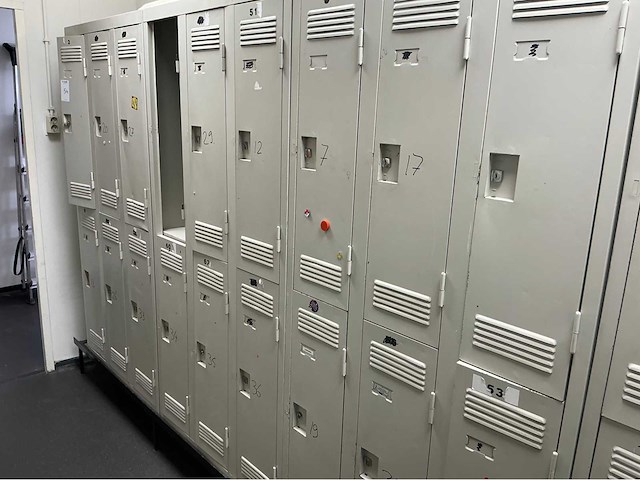 Lockerkast (6x) - afbeelding 1 van  6