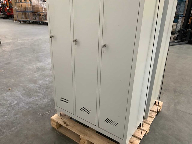 Lockerkast 930x500x1850mm - afbeelding 4 van  5