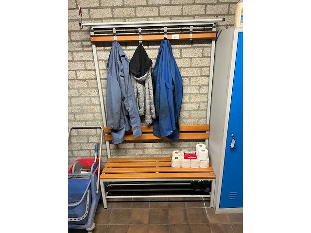 Lockerkast en bankje - afbeelding 3 van  3