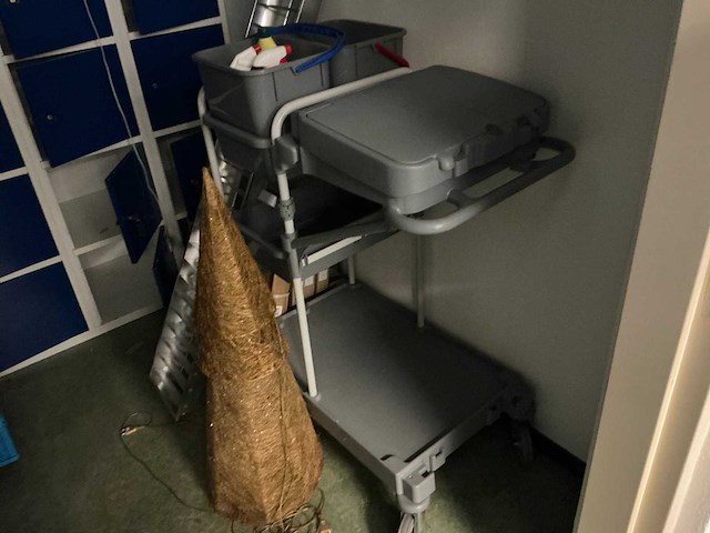 Lockerkast en diversen - afbeelding 5 van  7