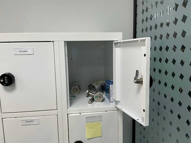 Lockerkast met cijfersloten - afbeelding 3 van  3