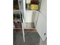 Lockerkast met inhoud - afbeelding 8 van  17