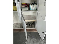 Lockerkast met inhoud - afbeelding 9 van  17