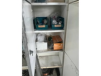 Lockerkast met inhoud - afbeelding 14 van  17