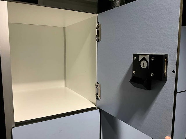 Lockerkast met sleutels - afbeelding 2 van  4