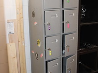 Lockerkast met tien lockers, afm. 50 x 45 x 167 cm. - afbeelding 2 van  2
