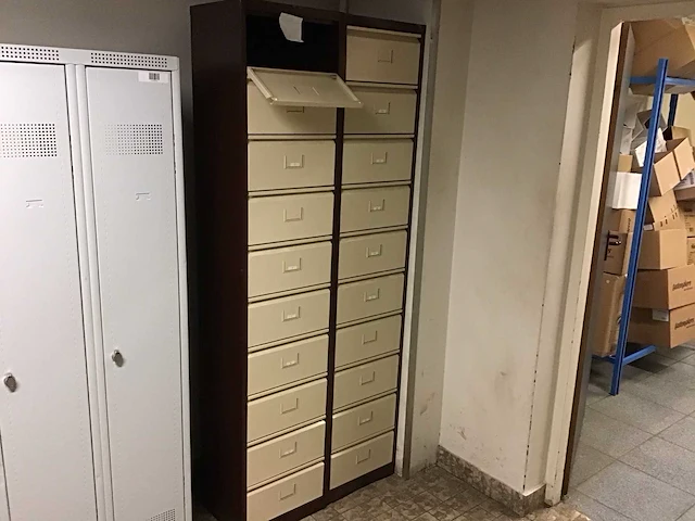 Lockerkast voor schoenen (2x) - afbeelding 1 van  5