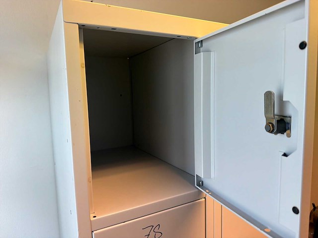 Lockerkast - afbeelding 1 van  3