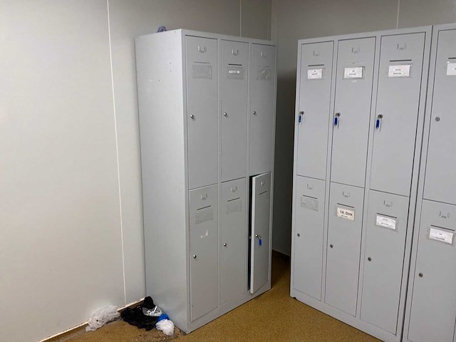 Lockerkasten en bureaus - afbeelding 2 van  6