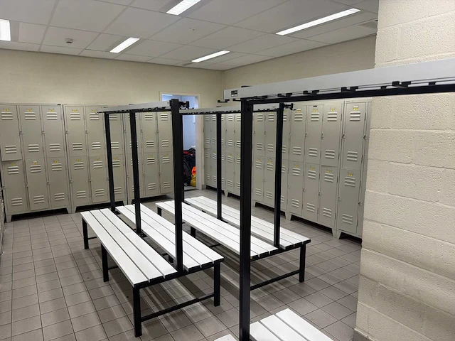 Locker/kleedkamer opstelling - afbeelding 2 van  4