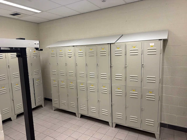 Locker/kleedkamer opstelling - afbeelding 3 van  4