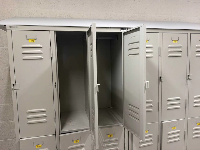 Locker/kleedkamer opstelling - afbeelding 4 van  4