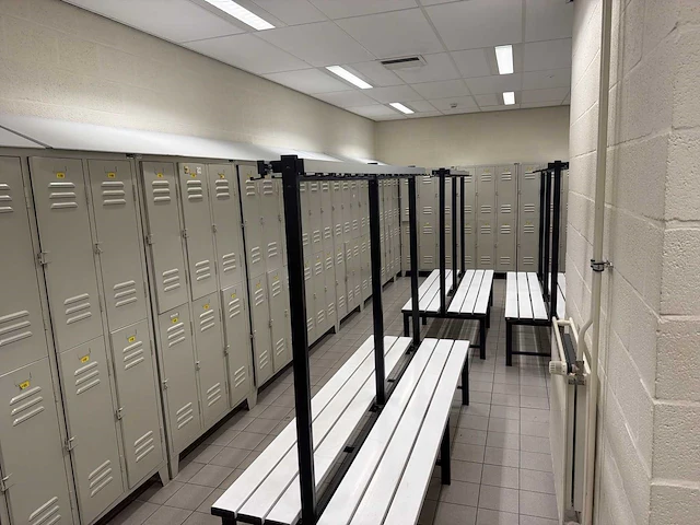 Locker/kleedkamer opstelling - afbeelding 1 van  4
