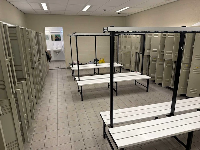 Locker/kleedkamer opstelling - afbeelding 1 van  5