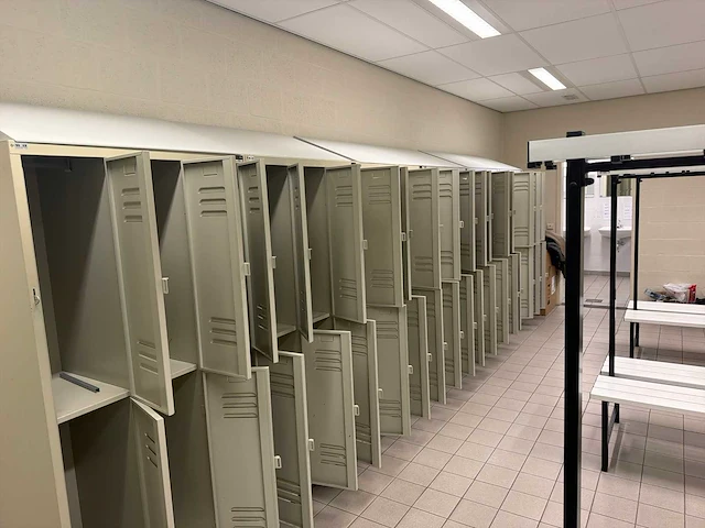Locker/kleedkamer opstelling - afbeelding 2 van  5