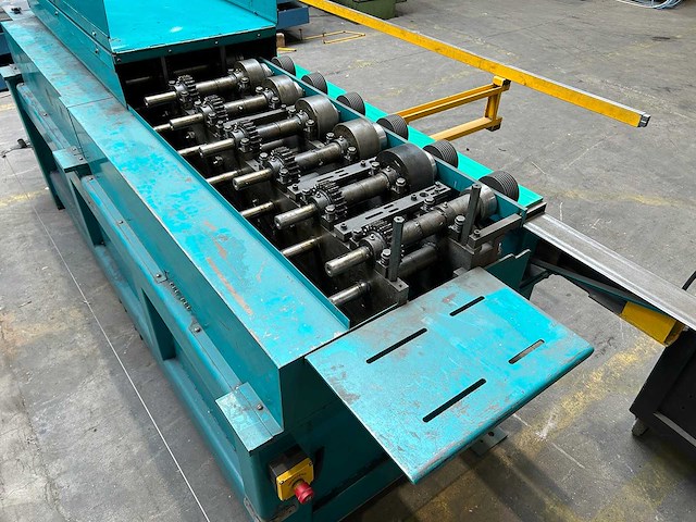 Lockformer - tdc - notching machine - afbeelding 5 van  8