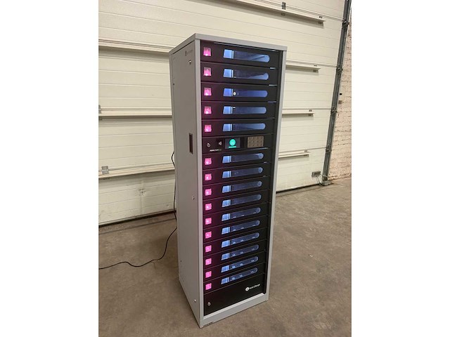 Lockncharge - fuyl tower 15 - smart locker, netwerkkluis - afbeelding 4 van  7