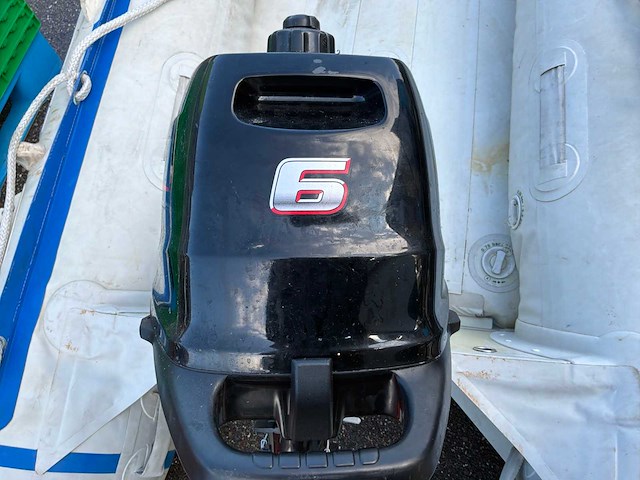 Lodestar rubberboot met buitenboordmotor - afbeelding 5 van  17