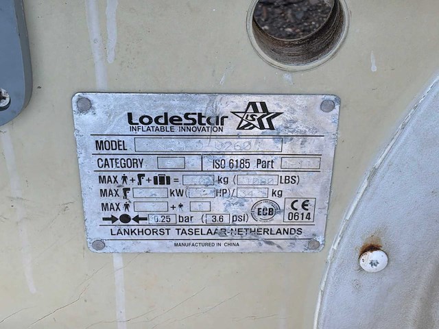 Lodestar rubberboot met buitenboordmotor - afbeelding 8 van  17