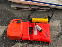 Lodestar rubberboot met buitenboordmotor - afbeelding 9 van  17