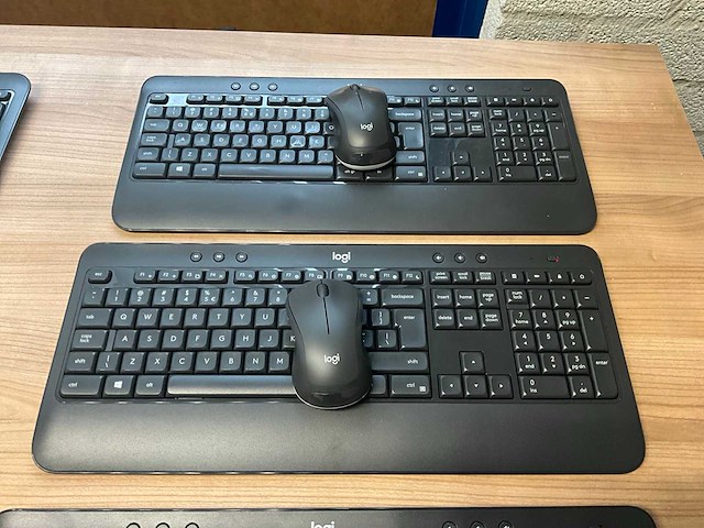 Logi draadloos toetsenbord + muis (6x) - afbeelding 3 van  6