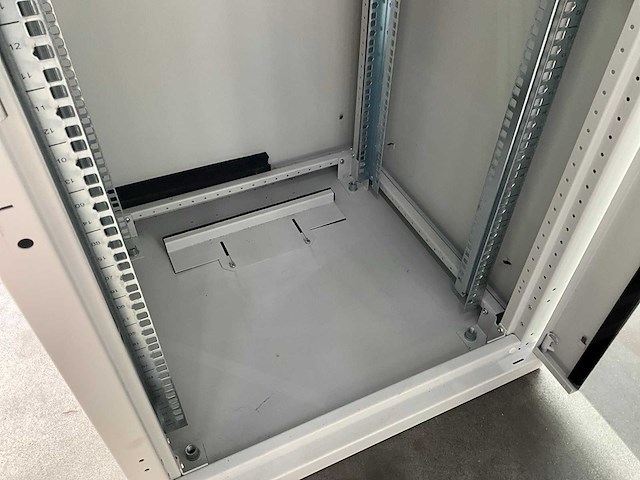 Logilink canovate - patchkast - afbeelding 7 van  9