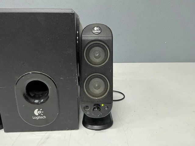 Logitech - x-230 - speakerset - afbeelding 7 van  8