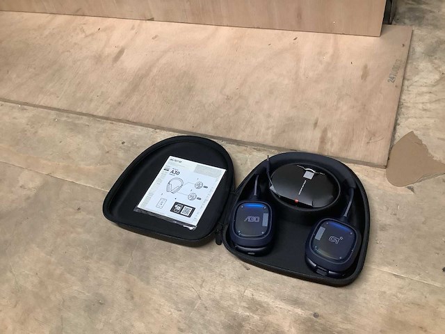 Logitech a30 astro wireless headset - afbeelding 2 van  4