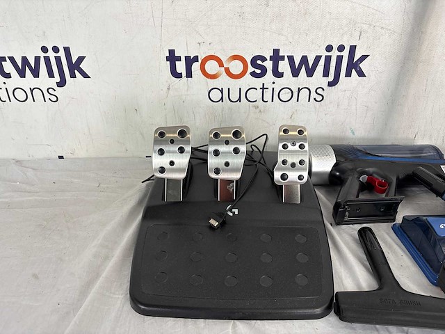 Logitech g923 trueforce - racestuur en pedalen - playstation 4, playstation 5 & pc |rowenta x-force 9.60 aqua rh20c7 – steelstofzuiger - afbeelding 2 van  3