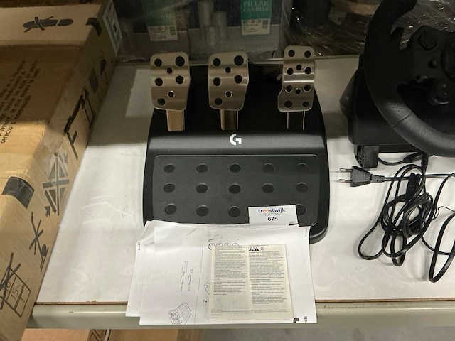 Logitech gaming pedalen + stuur - afbeelding 3 van  3