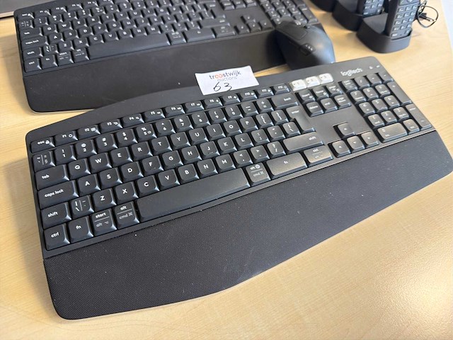 Logitech toetsenbord met 1 muis (2x) - afbeelding 2 van  3