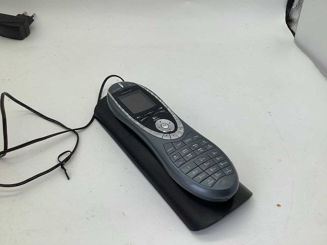 Logitech universele luxe afstandsbediening computeronderdeel - afbeelding 1 van  7