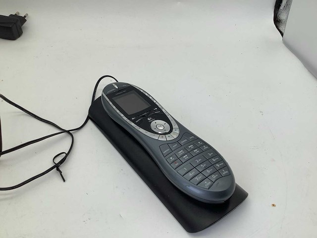 Logitech universele luxe afstandsbediening computeronderdeel - afbeelding 3 van  7