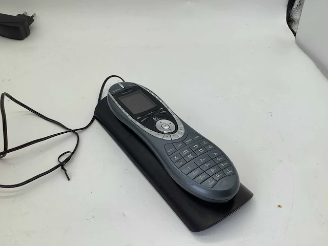 Logitech universele luxe afstandsbediening computeronderdeel - afbeelding 1 van  7