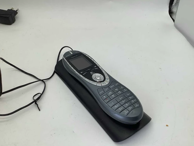 Logitech universele luxe afstandsbediening computeronderdeel - afbeelding 2 van  7