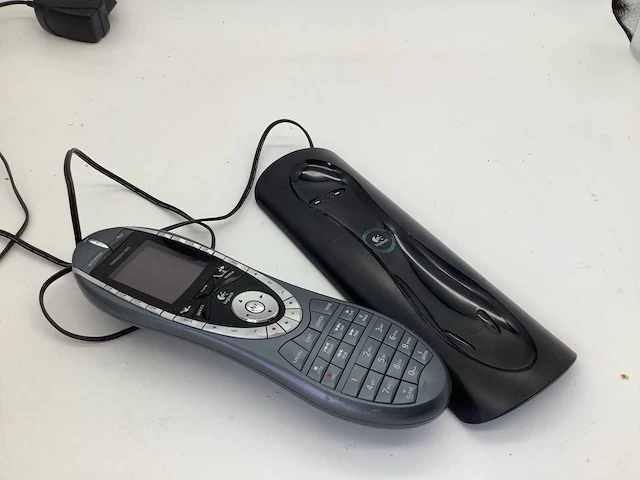 Logitech universele luxe afstandsbediening computeronderdeel - afbeelding 4 van  7