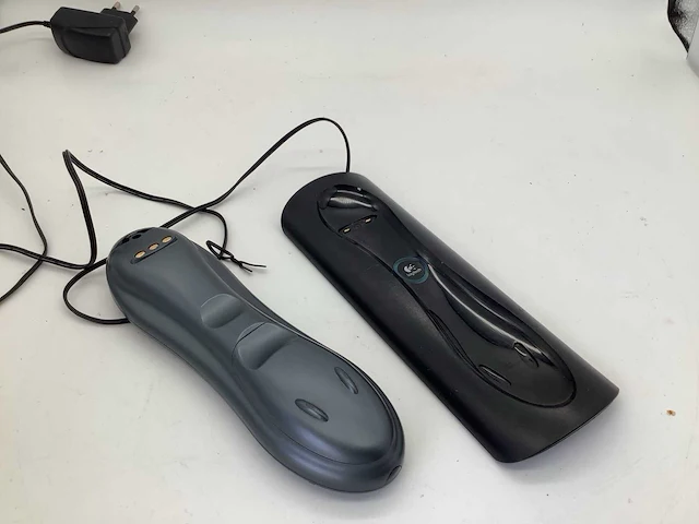 Logitech universele luxe afstandsbediening computeronderdeel - afbeelding 6 van  7