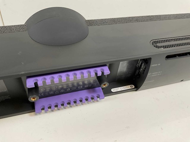 Logitech (vr0019) all-in-one 4k video conference soundbar - afbeelding 6 van  8