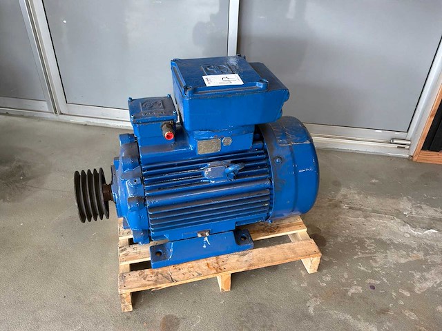 Loher elektromotor 400v - afbeelding 1 van  5