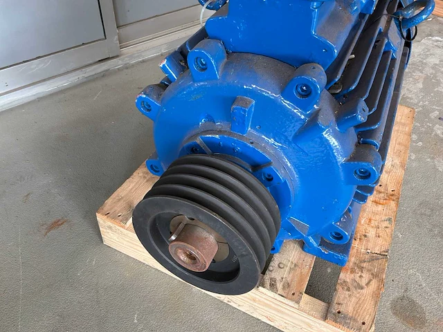 Loher elektromotor 400v - afbeelding 6 van  8