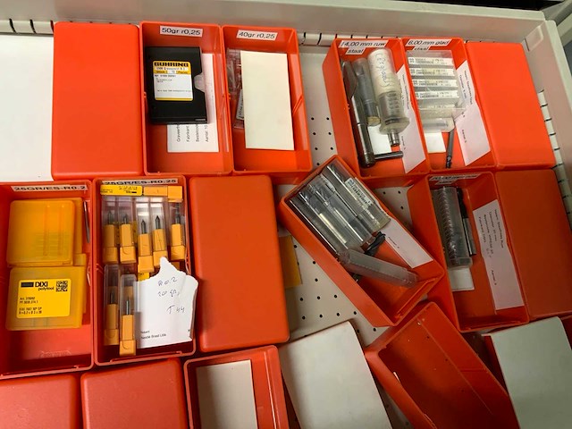 Lokoma ladekast met diverse freesgereedschap - afbeelding 19 van  59