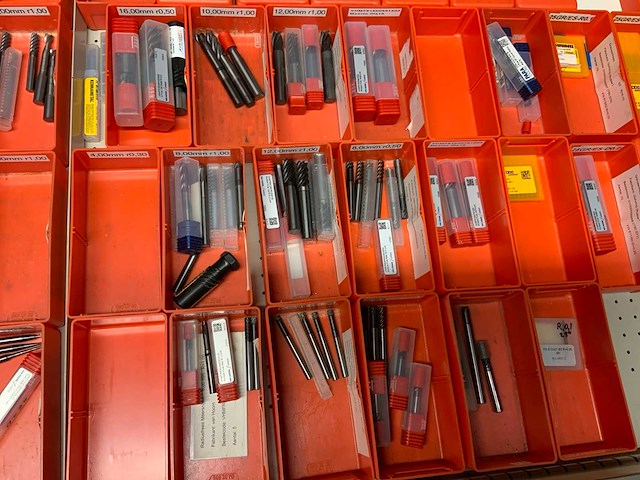 Lokoma ladekast met diverse freesgereedschap - afbeelding 21 van  59