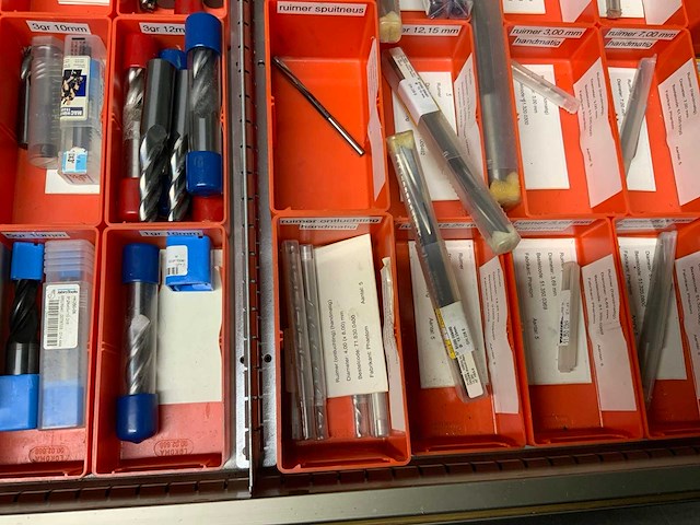 Lokoma ladekast met diverse freesgereedschap - afbeelding 28 van  59