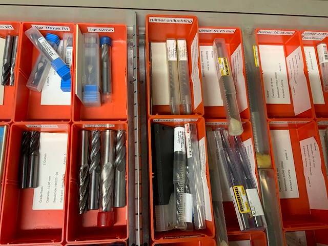 Lokoma ladekast met diverse freesgereedschap - afbeelding 29 van  59