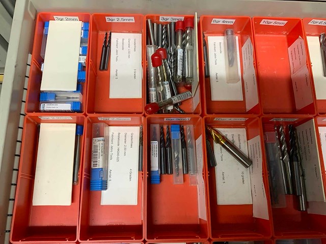 Lokoma ladekast met diverse freesgereedschap - afbeelding 33 van  59