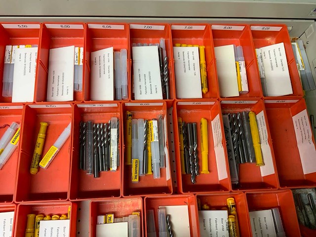 Lokoma ladekast met diverse freesgereedschap - afbeelding 50 van  59