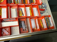 Lokoma ladekast met diverse freesgereedschap - afbeelding 51 van  59