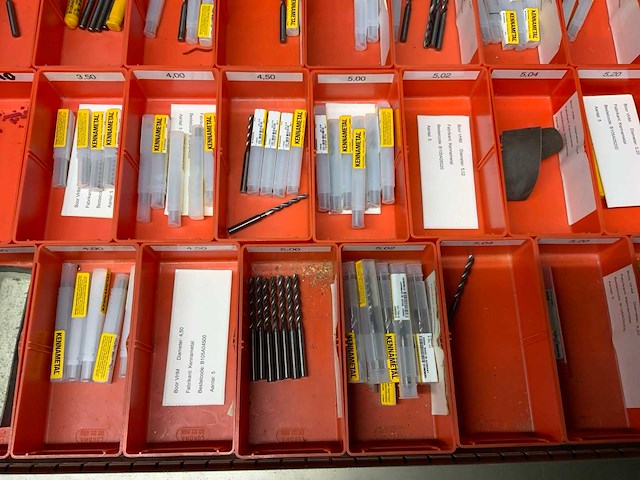 Lokoma ladekast met diverse freesgereedschap - afbeelding 53 van  59